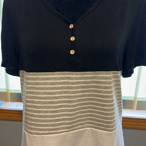 Amazon find tee size medium nwot - Picture 2 of 5